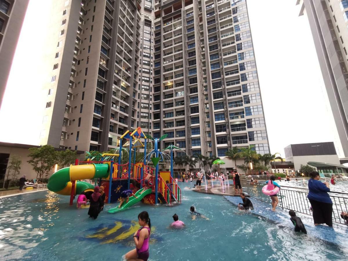 Atlantis Residence Melaka Esterno foto