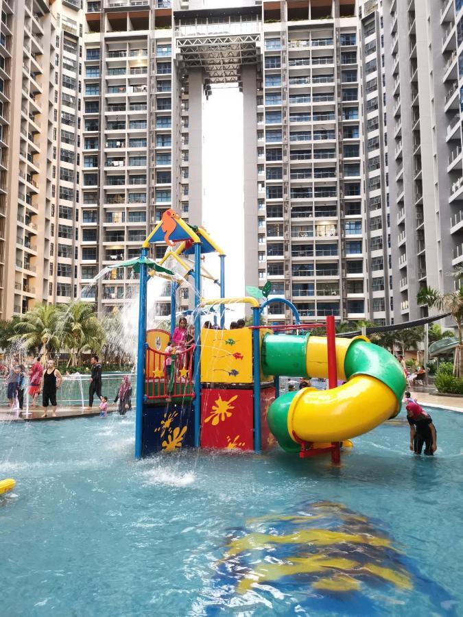 Atlantis Residence Melaka Esterno foto